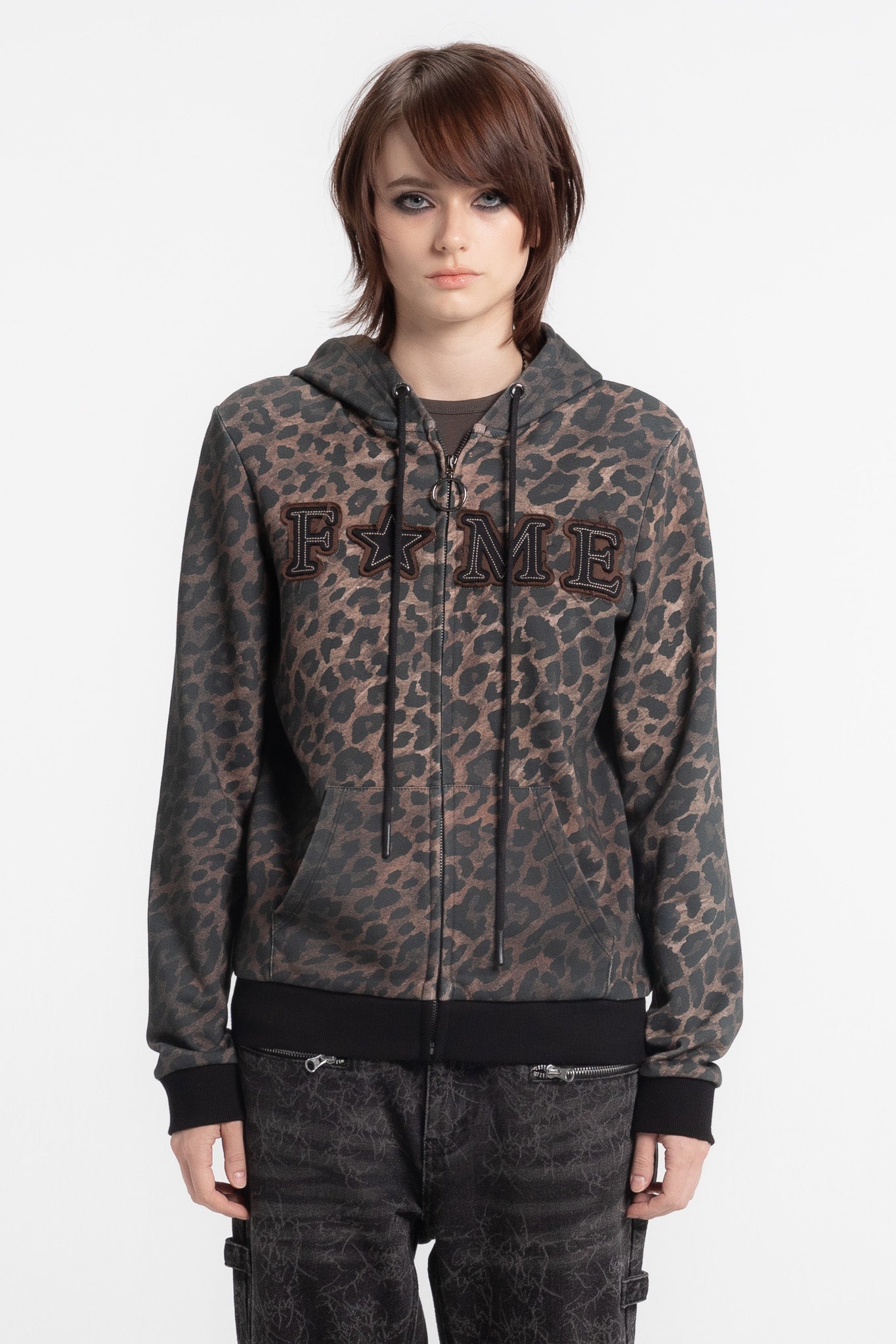 FAME Slim Zip Hoodie – INSOMNIA VISUALS