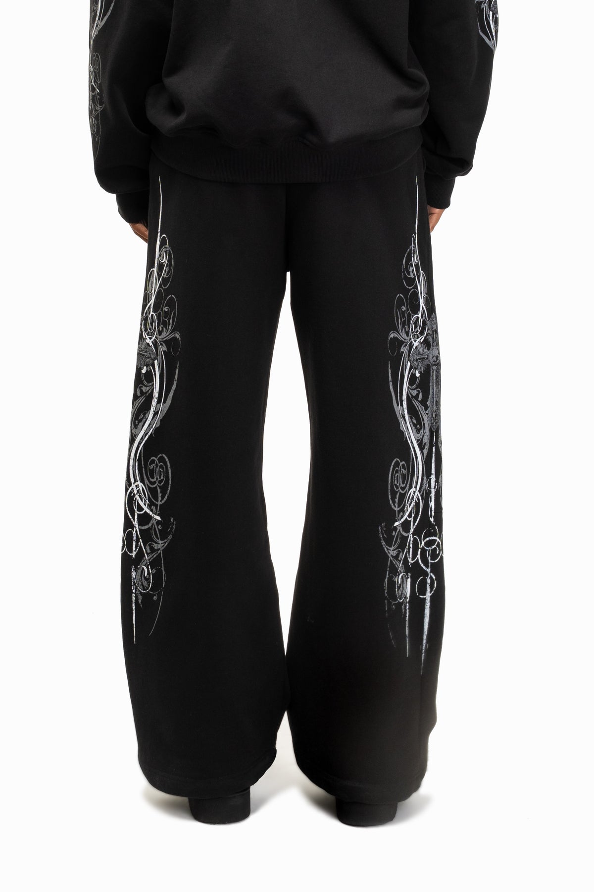 Black Crux Sweatpants