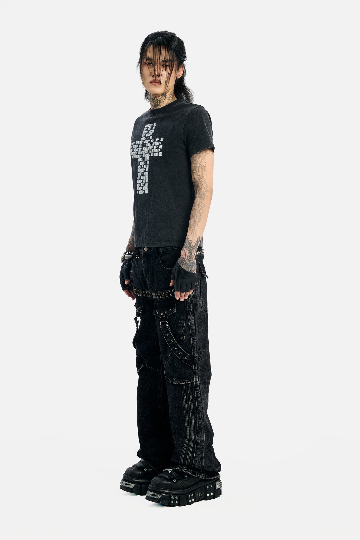 Black Pyramid Stud Cropped Tee