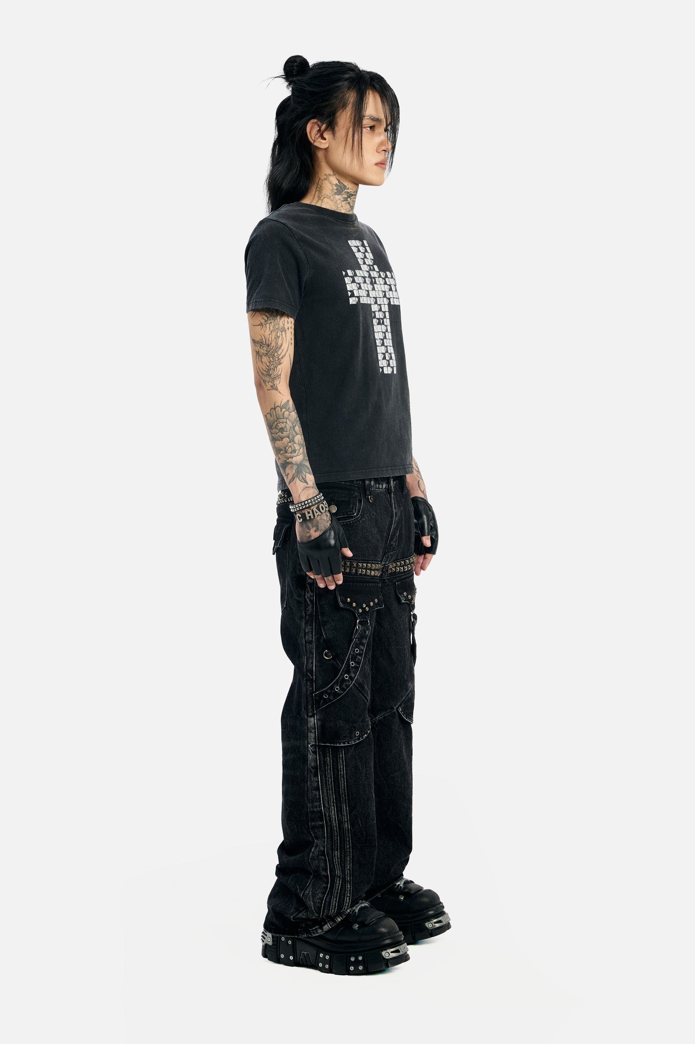 Black Pyramid Stud Cropped Tee