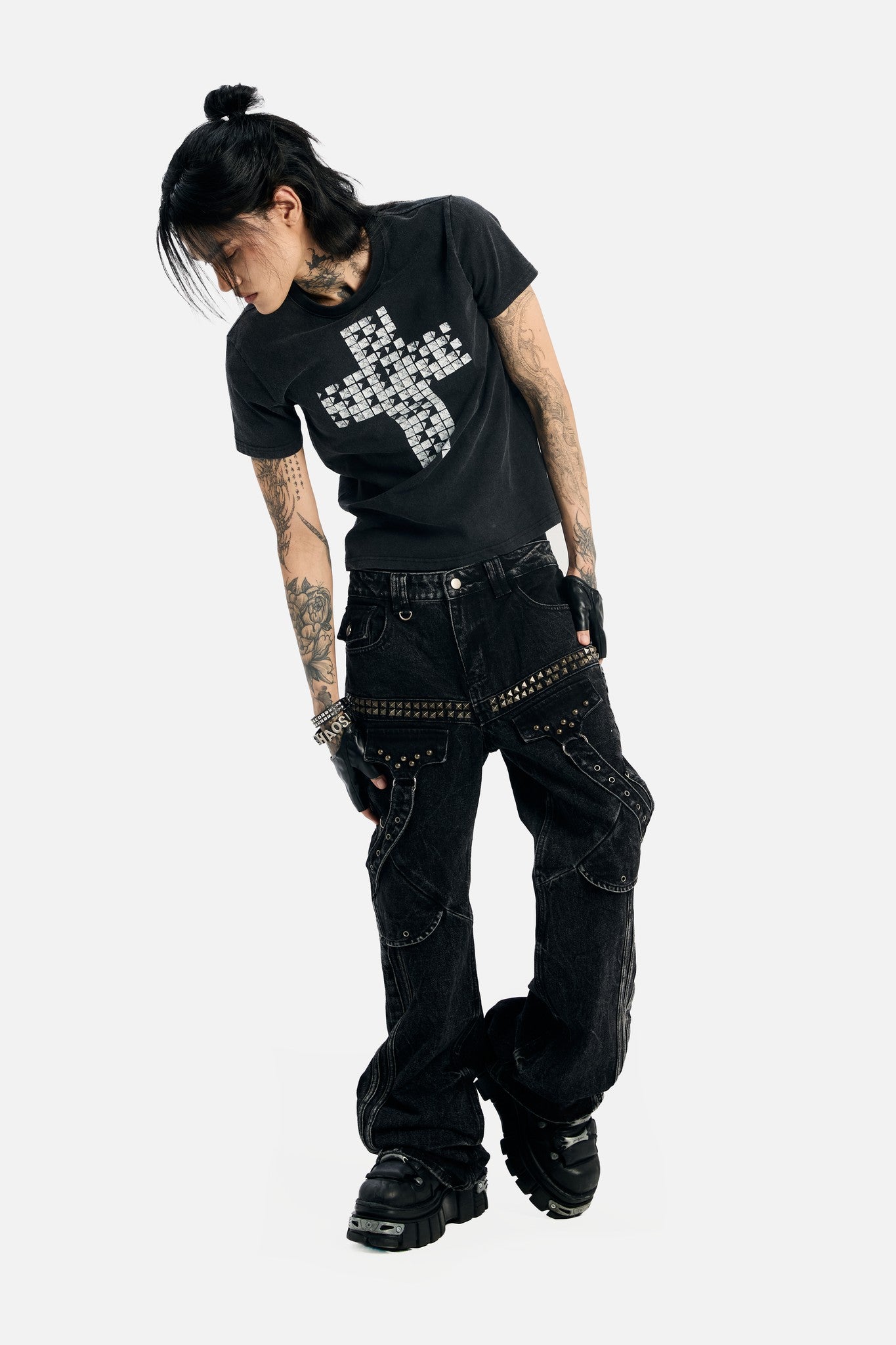 Black Pyramid Stud Cropped Tee