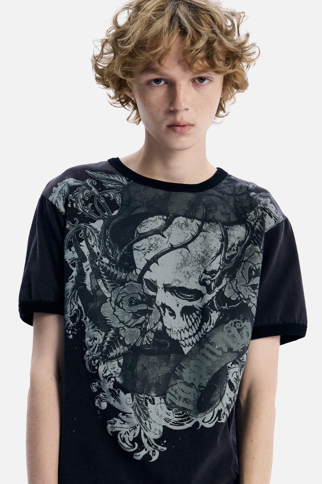 Thorns Ringer Tee